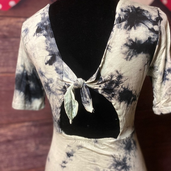 🆕 Tye Dye Dress - Picture 12 of 13